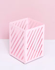 Metal Pink Pen Holder - حامل أقلام زهري